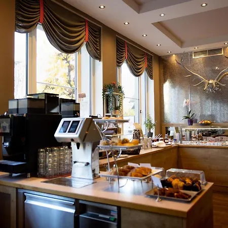 Junior By Max 70 Guest house