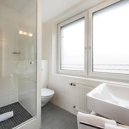 Junior By Max 70 Salzburg