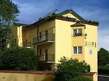Guest house Junior By Max 70