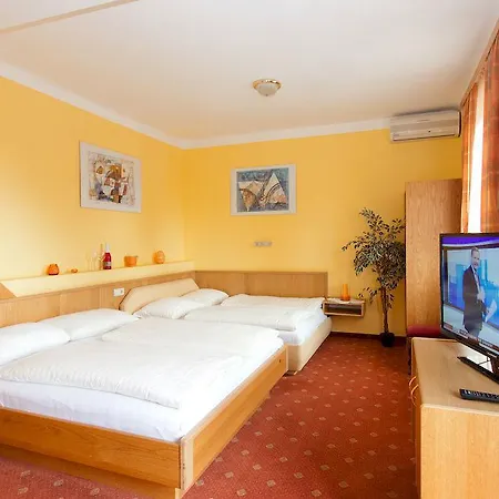 Junior By Max 70 Gasthuis 3*