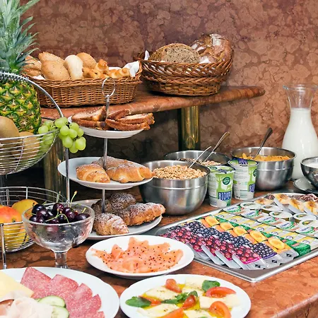 Junior By Max 70 Vendégház 3*