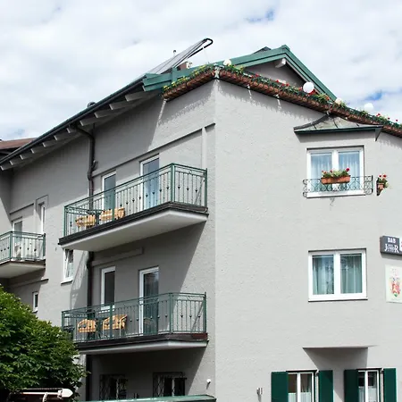 Junior By Max 70 Gasthuis Salzburg