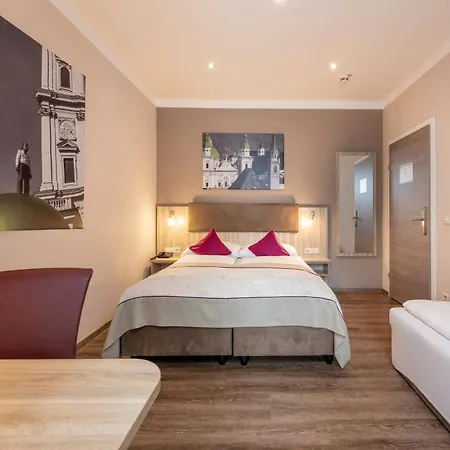 Junior By Max 70 ザルツブルク