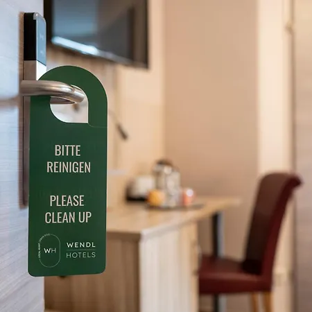 Junior By Max 70 ゲストハウス ザルツブルク