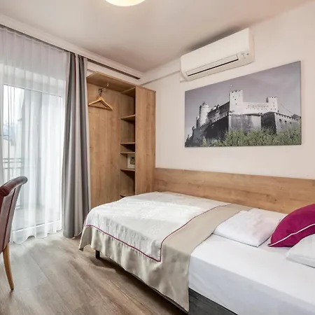 Junior By Max 70 3* Solnohrad