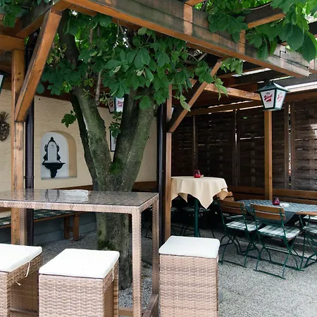 Junior By Max 70 Penzion