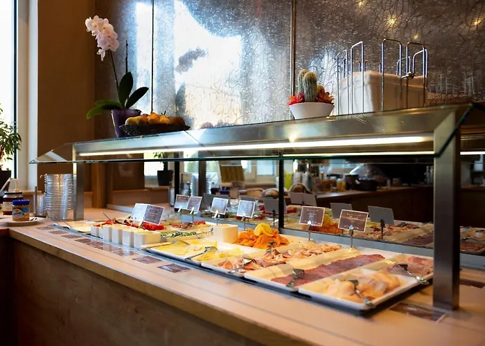 Junior By Max 70 Salzburg